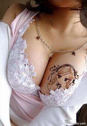 women tattoo