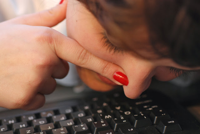 10 sintomas do viciado em redes sociais
