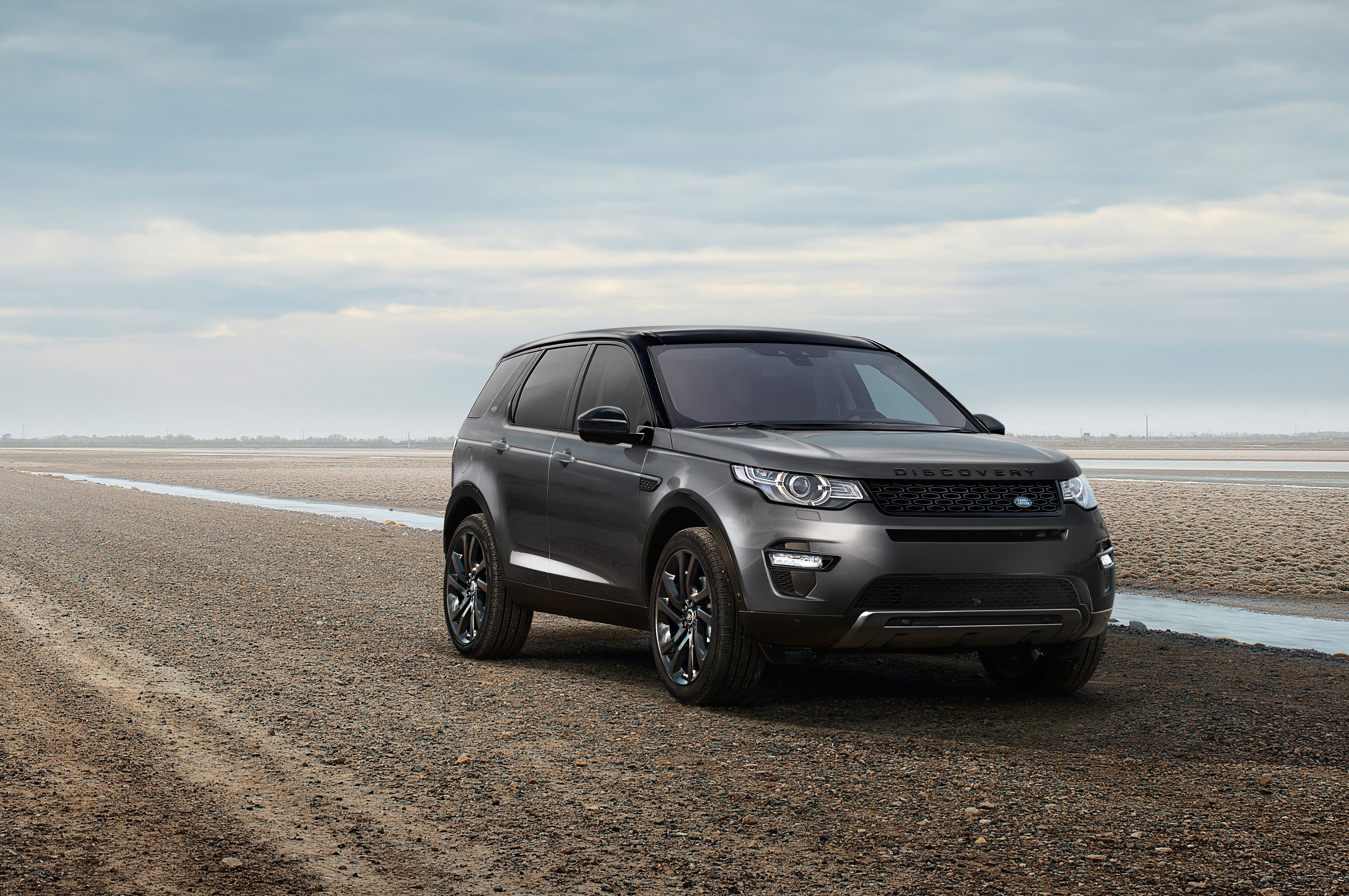 2017 Land Rover Discovery Sport 01