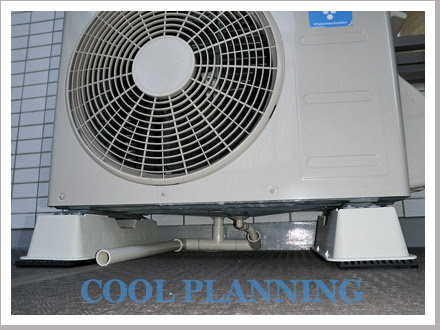 エアコン室外機の排水でバルコニーがシミ汚れになる前に