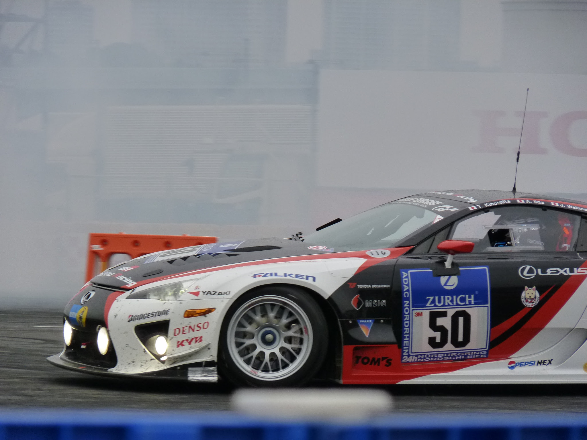 なった、スポーツカー親爺で