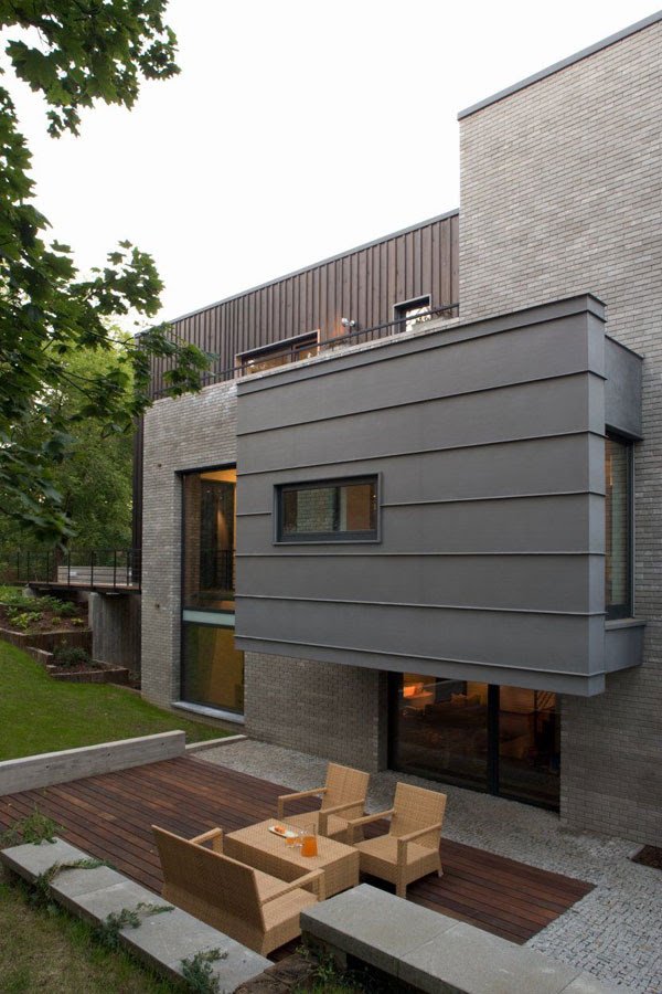 Sumptuous Open Air Sculpture Residence in Warsaw