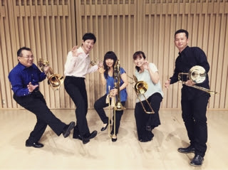 楽しいトロンボーンのみなさま どうも 大きな楽器を吹いています
