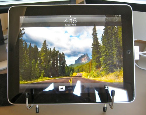 iPad stand horizontal