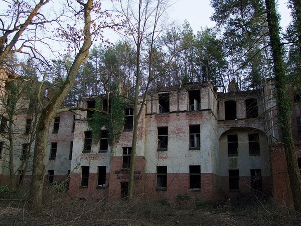 800Px-Beelitz Heilst%C3%A4Tten -Jha- 129358814718