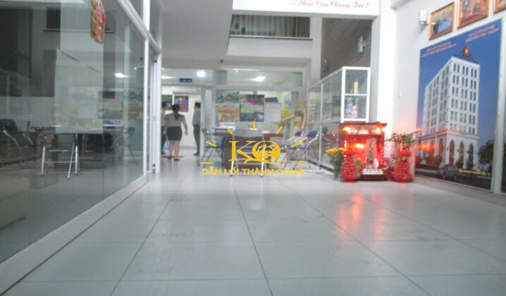 Phòng khách tầng trệt