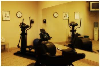 Le Ritz Hotel Fitness Room ::