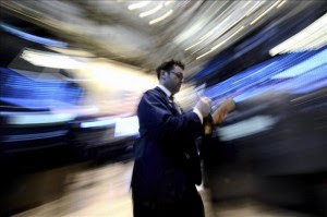 Wall Street sube el 0,49 por ciento impulsado por las medidas del Banco de Japón. EFE