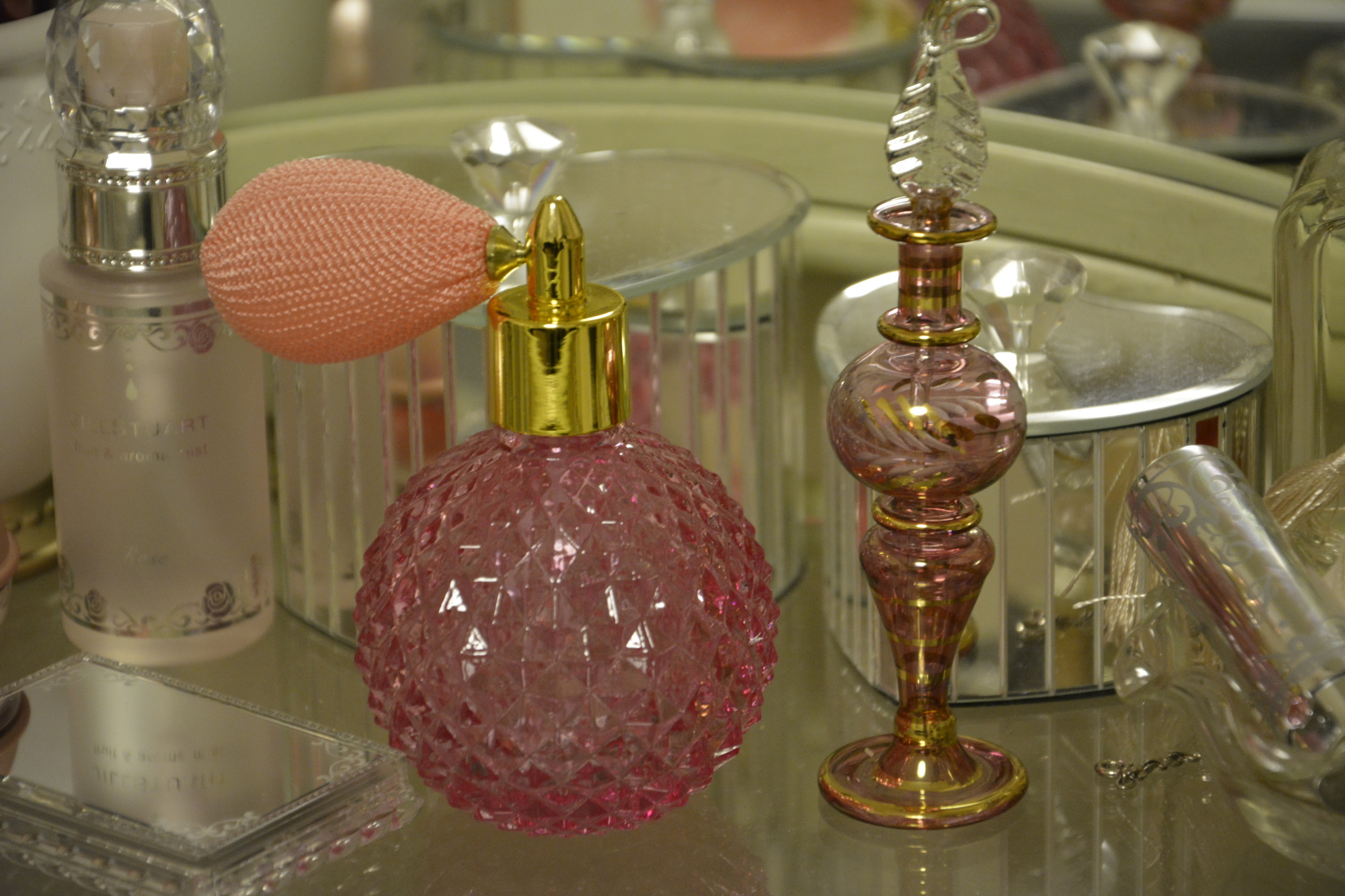 たった400円の可愛いパフパフ付き香水瓶 Risa S Room