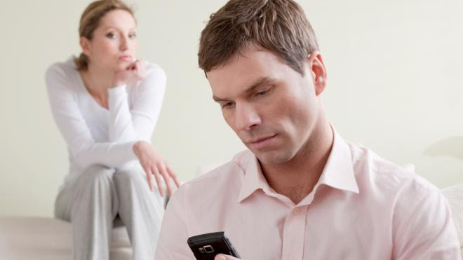 10 Signs He's Cheating On You