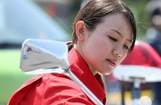 女性白バイ隊員は素晴らしい 華麗 まだ61歳 まだまだ若いモンには負けられね