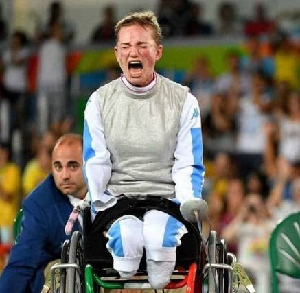 Beatrice Vio posa per Anne Geddes per combattere la meningite