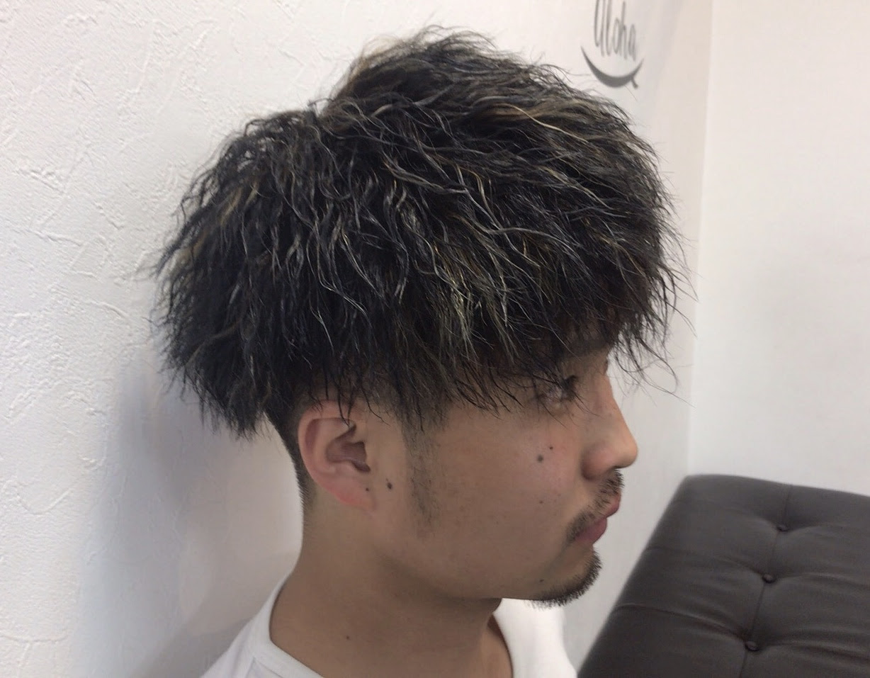 新大阪店 A Geアージでは メッシュ ハイライト を得意とするメンズサロンです Men S Only Salon A Ge