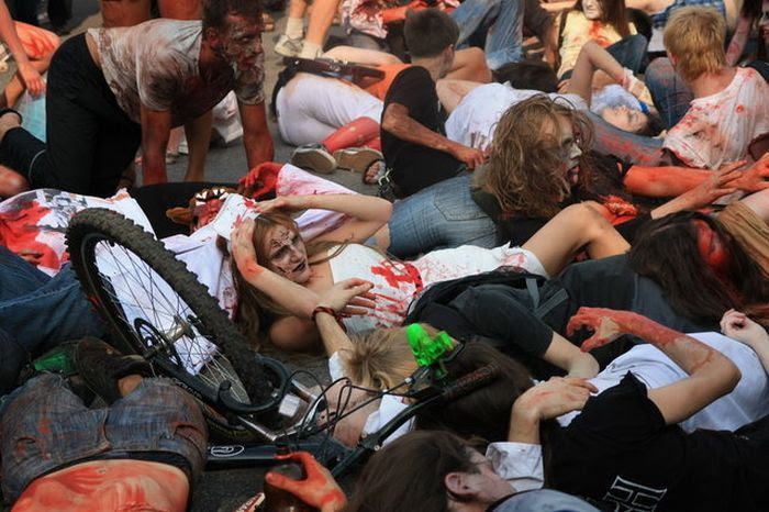 Zombie Walk in Saint Petersburg, Russia (85 pics)