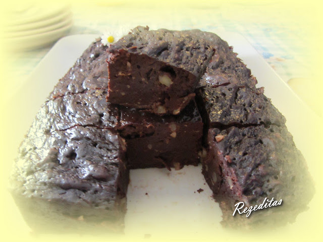 BROWNIE  DE CHOCOLATE FACIL Y LIGERO EN MICROONDAS