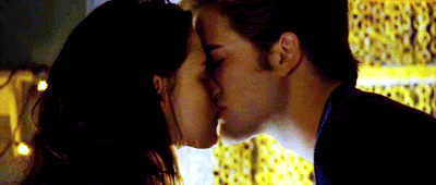 twilight-kissjpg.gif picture by Candeecullen2
