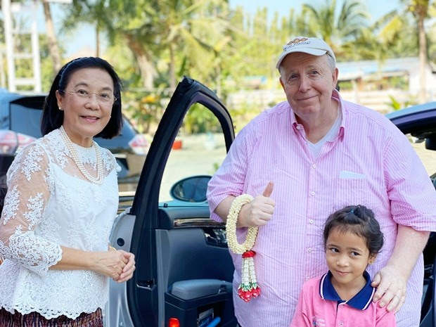Sponsoren Besuchen Das Hhnft Drop In Center Pattaya Blatt