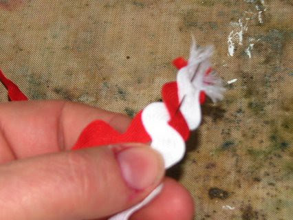 25 Days of Hand Crafted Gifts & Ornaments - Ric Rac Candy Cane 005