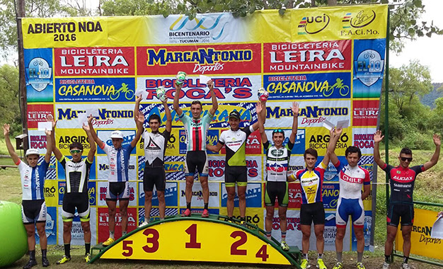 Pódio com o brasileiro Ricardo Pscheidt em primeiro