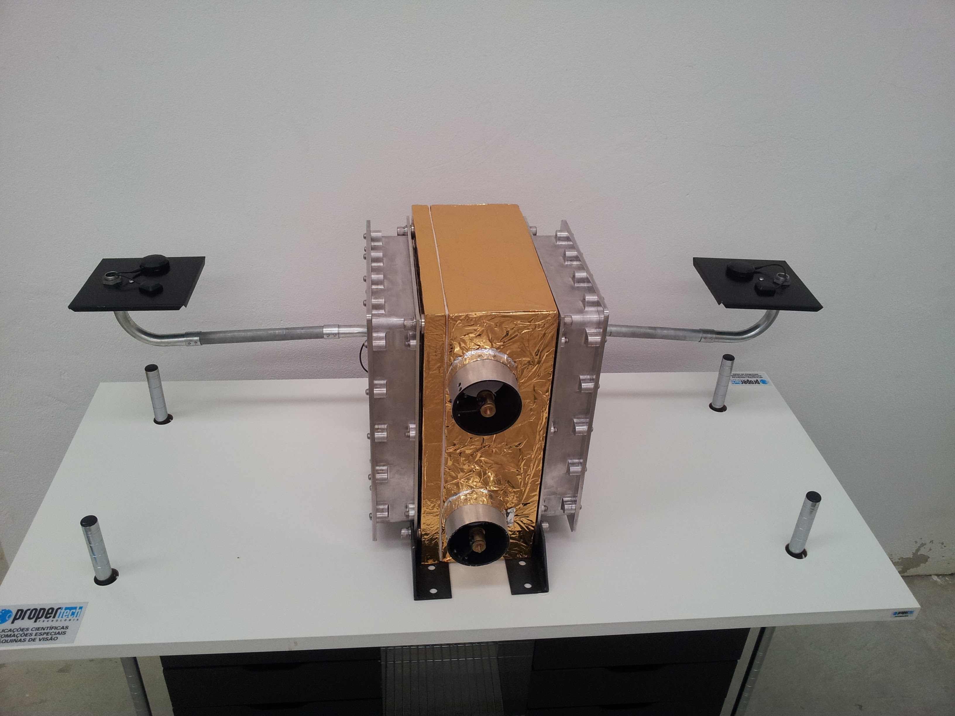 Equipamento brasileiro é pioneiro em captar emissões solares na frequência de terahertz (Foto: Divulgação)