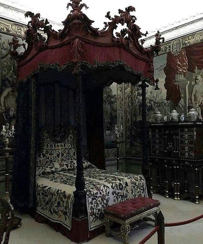 Gothic Bedroom Decor / 25 Gorgeous Gothic Bedroom Design Ideas | Interior God : Gothic themed bedroom ideascreate a medieval castle in your haunted gothic mansion.