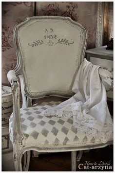 DIY Hand Painted furniture on Pinterest
