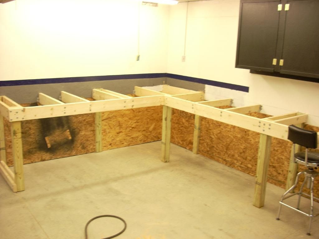 Displaying 16&gt; Images For - Building A Corner Workbench