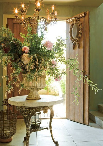 Foyer Design, Decorating Tips and Pictures