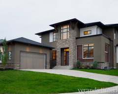 Need help picking out the exterior paint color! 1970's house - Houzz