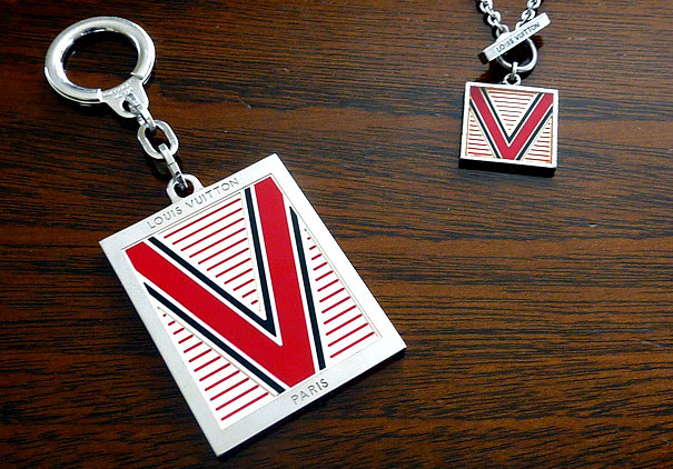 Louis Vuitton Geometric V Keyring and Pendant