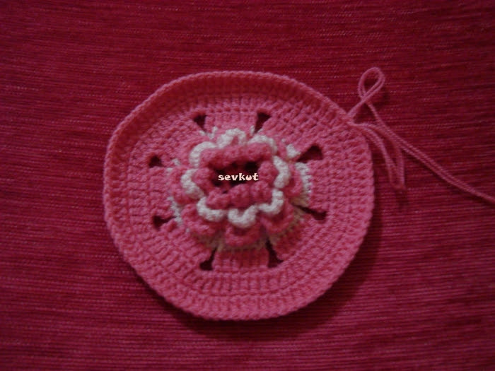 tie crochet flowers (700x525, 269Kb)