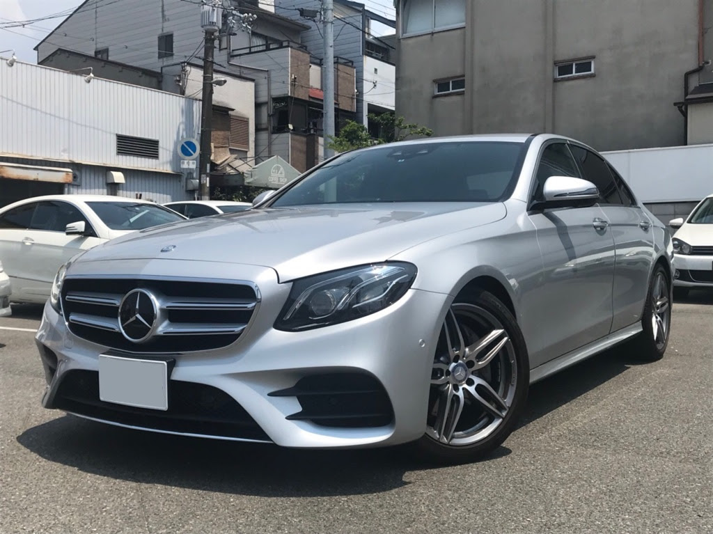 W213 ｅクラス パナメリカーナグリル交換 ドレスアップ グリル交換 ベンツ 修理 ウジタオートサロン 心のこもったディリーメッセージ