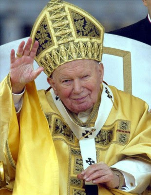 Juan Pablo II, santo a partir de abril