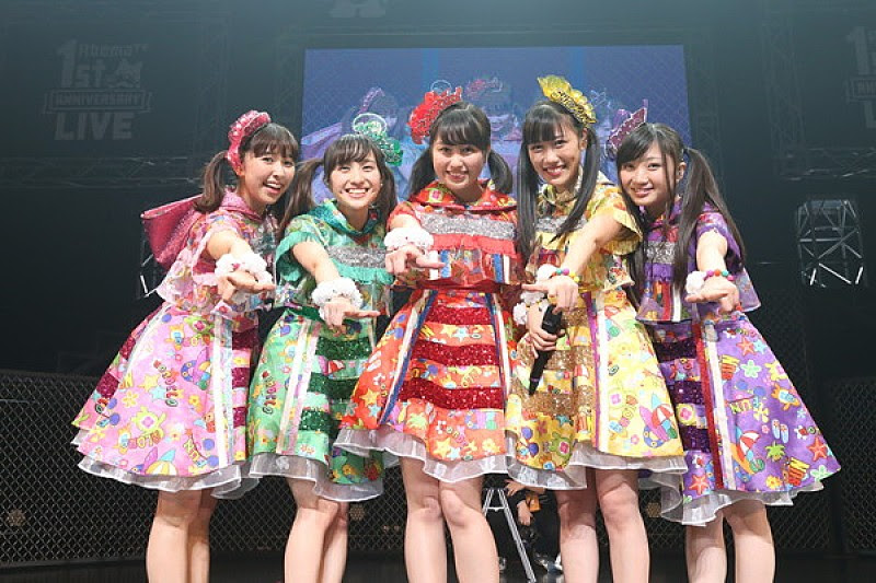 ももクロ Abematv 開局1周年ライブで カラーチェンジ 再び あーりん渾身のサンシャイン池崎に 新たな道が開いたね Daily News Billboard Japan