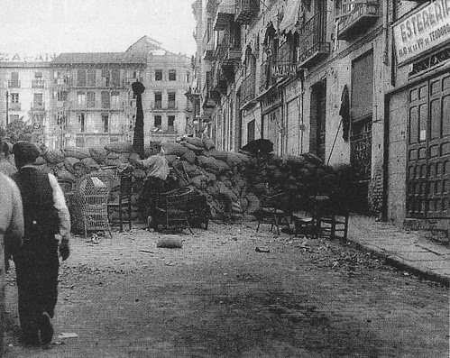 Barricada en Zocodover en pleno asedio al Alcázar de Toledo. Verano de 1936
