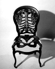 Delightfully-creepy-skull-chair-Halloween-furniture-with