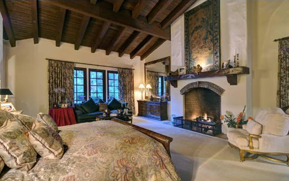 Johnny Depp Says Adieu To Vanessa Paradis With A Lovely Parting Gift (PHOTOS) photo