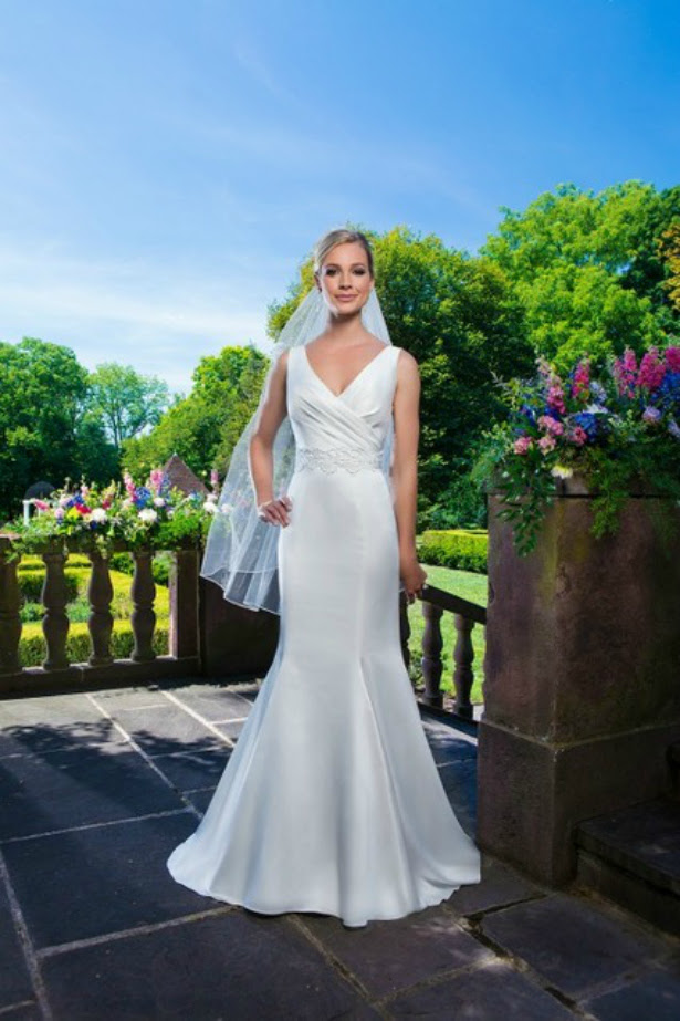 Quiz Who Should Design Your Wedding Dress Confetti co uk Quiz Who Should Design Your Wedding Dress Confetti co uk