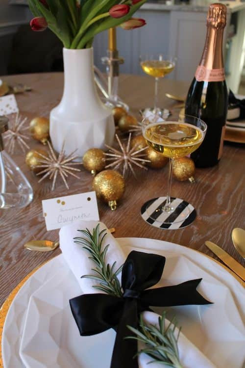 34 Black & Gold Christmas Decor Ideas DesignBump