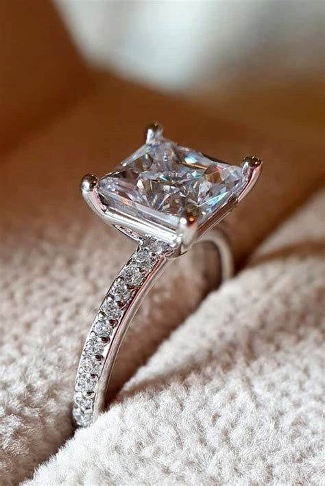 Often we find ourselves following traditions without actually knowing where these traditions started and why we take part in them. 21 Simple Engagement Rings For Girls Who Love Classic | Oh