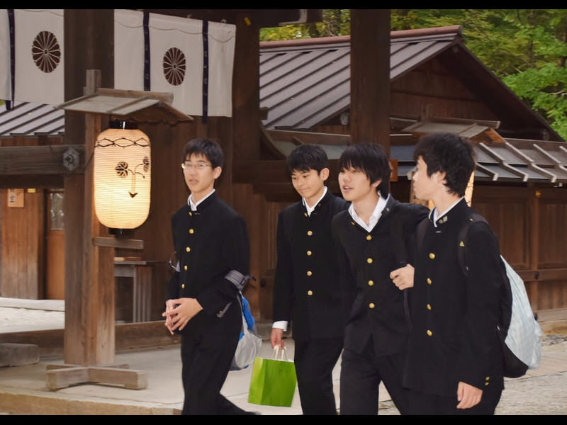 日本の制服は外国人にウケが良い 日本の学生服の元祖 詰襟 学ラン Goin Japanesque