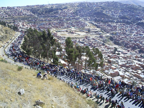 Marcha en contra del racismo y la oligarquia