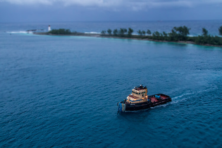 tilt-shift lens - miniature effect