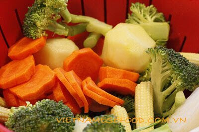 vegetables-soup-with-grinded-pork-recipe-canh-rau-cu-thit-nac