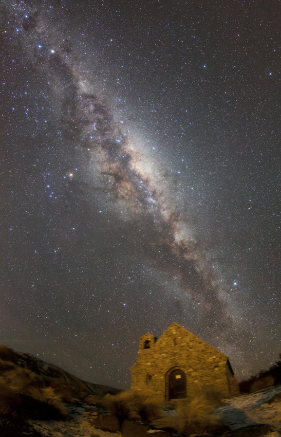 善き羊飼いの教会と星空 テカポ 天体写真の世界