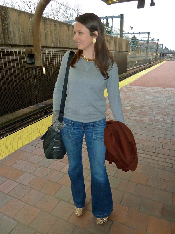 sweatshirt with chain