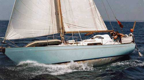 Popular Cruising Yachts of All Shapes, Sizes and Rig ...