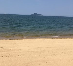 四国 愛媛ツーリング オススメ観光スポット 桜井海岸 超絶綺麗な青い海と白い砂浜 ぶらりジャポン
