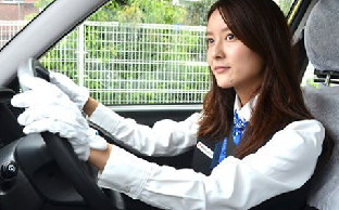 美しすぎるタクシー運転手 生田佳那さんが海外でも人気 「～かもしれない」とメロメロ
