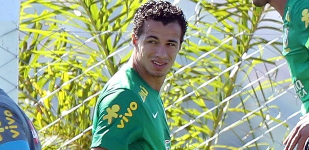 Após exame realizado, Leandro Damião foi cortado da seleção brasileira e será substituído por Jô